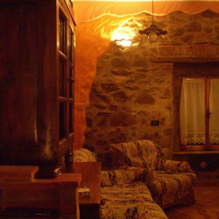 Ferienwohnung La Casa Di Antonella Vetulonia Exterior foto